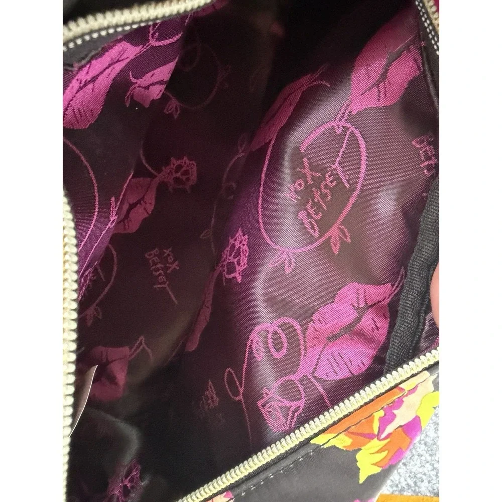 Betsey Johnson Floral Cosmetic Bag Black Multi Roses‎ Print make up Travel Case